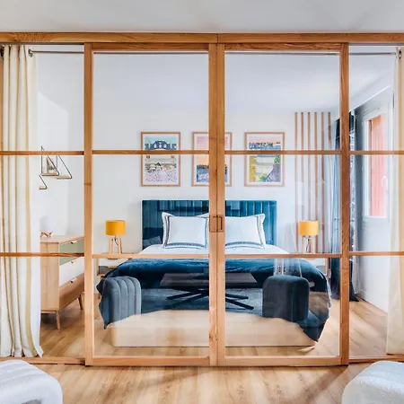 King Size Beds - 2 Bathrooms - 2 Free Parking Parigi